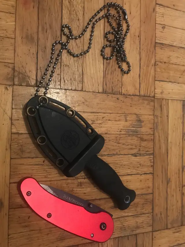 Lots Of Pocket Knives - Photo 4