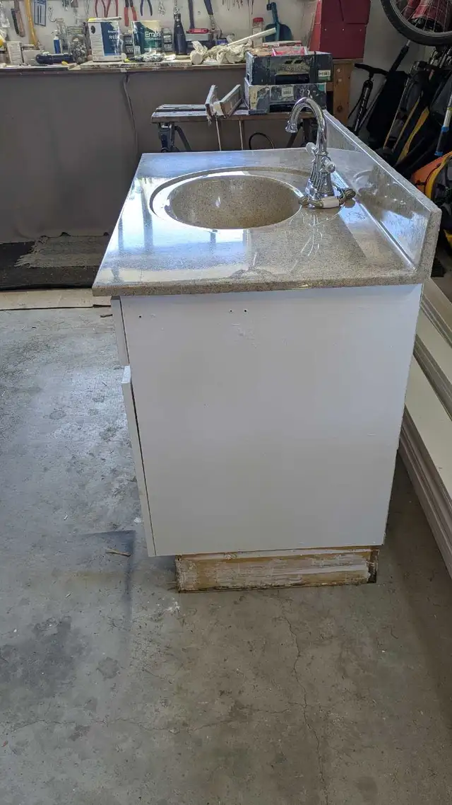 bathroom vanity - Photo 3