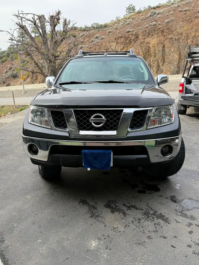 2011 Nissan Frontier Limited - Photo 3