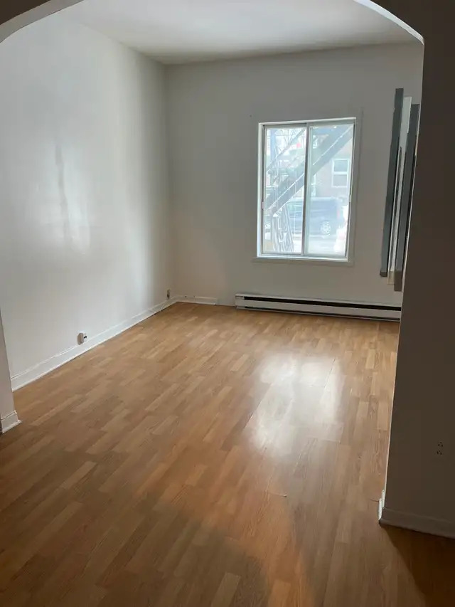 Verdun, Metro Lasalle, 4 1/2 -5 1/2, cours/stationnement - Photo 4