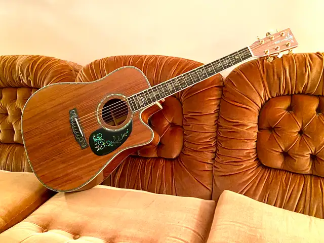 MERIDA, All Solid Koa Wood Guitar, Hardshell CASE, Excellent !! - Photo 3