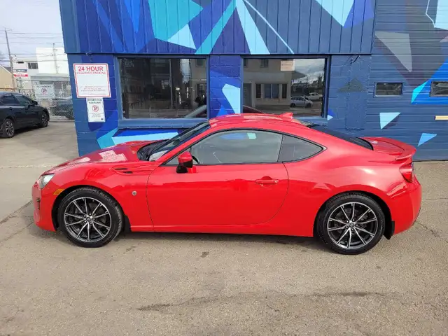 ​2017 Toyota 86 - 6-Speed Manual - Ceramic Coated - Meticulous - Photo 3