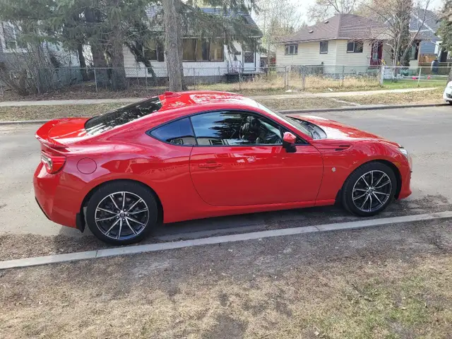 ​2017 Toyota 86 - 6-Speed Manual - Ceramic Coated - Meticulous - Photo 6