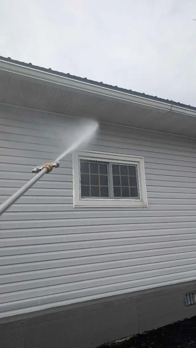 pressure washing - Photo 2