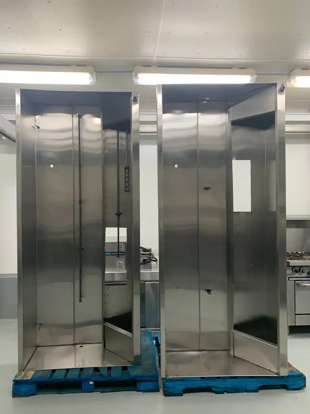 Hotte de cuisine commerciale - Commercial kitchen hood