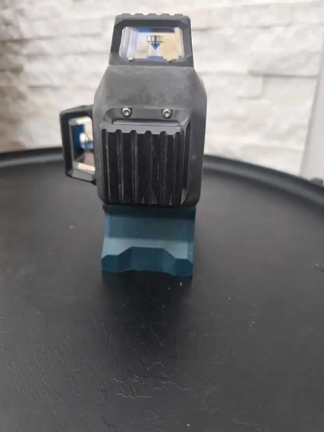 Bosch Laser Lveler Three-Plane Self Leveling - Photo 2