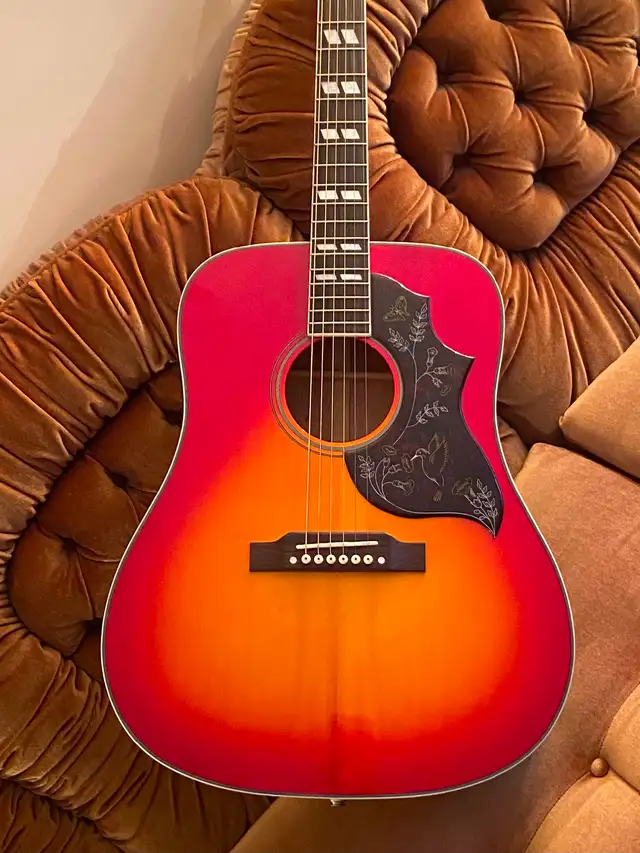 'NEW' Acoustic-Electric Guitar Hummingbird, Gibson Copy, GREAT! - Photo 3