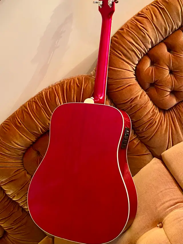 'NEW' Acoustic-Electric Guitar Hummingbird, Gibson Copy, GREAT! - Photo 5