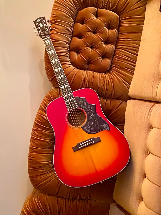 'NEW' Acoustic-Electric Guitar Hummingbird, Gibson Copy, GREAT! - Photo 9