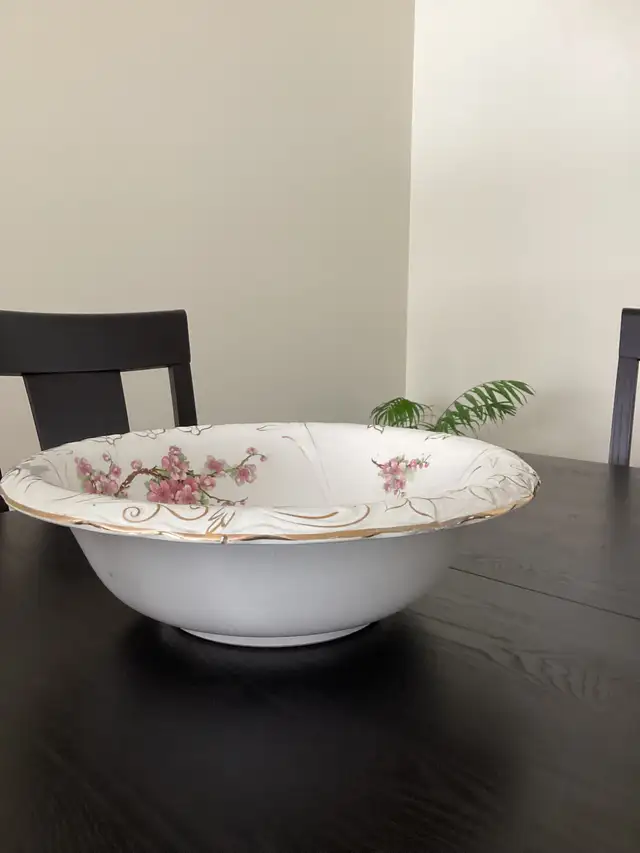 Antique porcelain wash basin - Photo 2