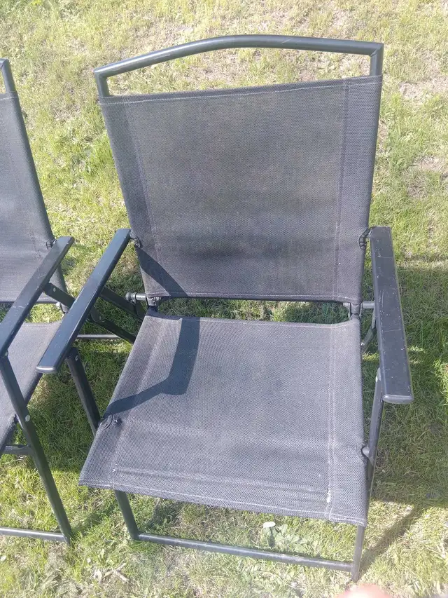 4 folding lawn patio chairs like new - Photo 2