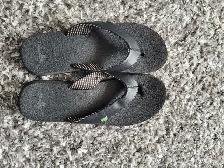 Sanuk Flip Flops