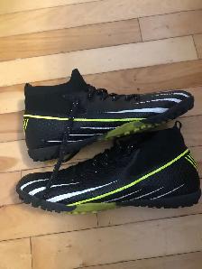 soulier de soccer pour homme 10 1/2