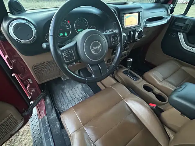 Jeep Wrangler Sahara - Photo 3