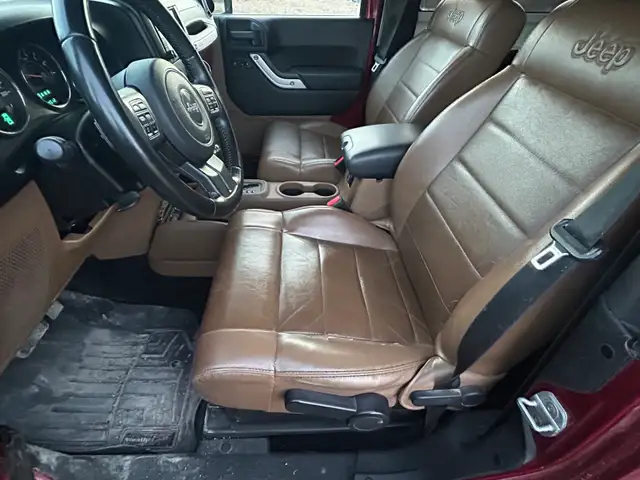 Jeep Wrangler Sahara - Photo 4