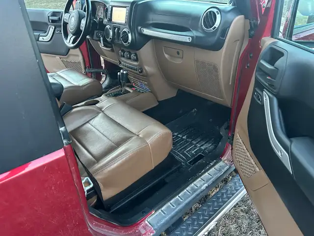 Jeep Wrangler Sahara - Photo 5