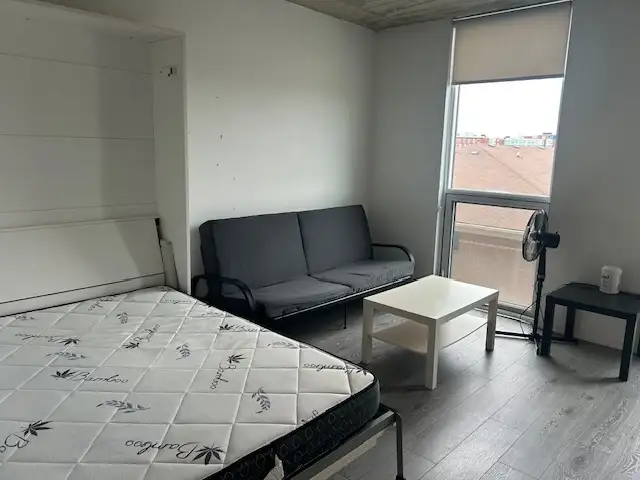 Room for rent. Contact  416-219-8208. $1,500   utilities - Photo 3