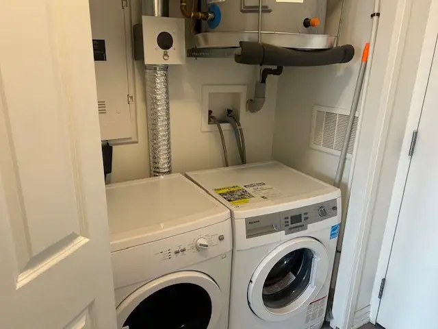 Room for rent. Contact  416-219-8208. $1,500   utilities - Photo 4