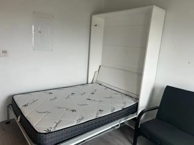 Room for rent. Contact  416-219-8208. $1,500   utilities - Photo 11