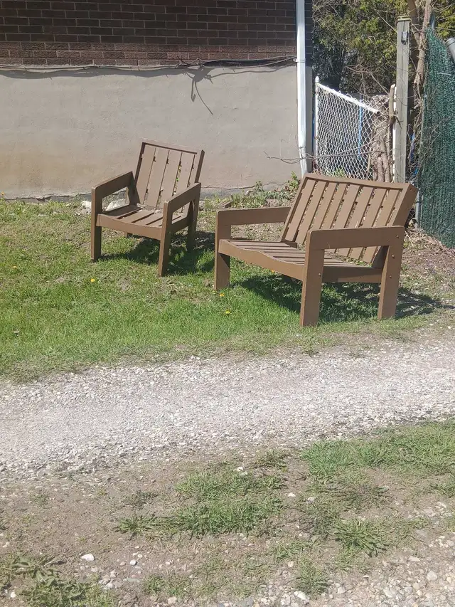 Wood patio Set in nice condition