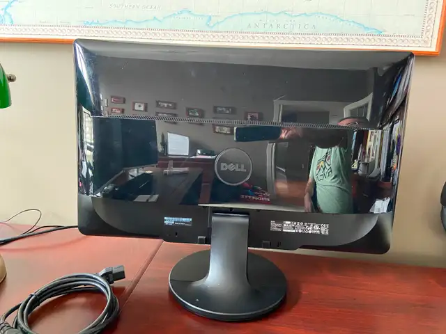 22" Computer Monitor - Photo 2