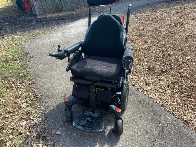 Electric wheelchair - Photo 4