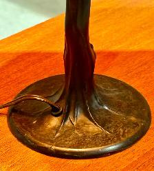 Tiffany-Style Stained Glass Table Lamp w Geometric Pyramid Shade - Photo 4