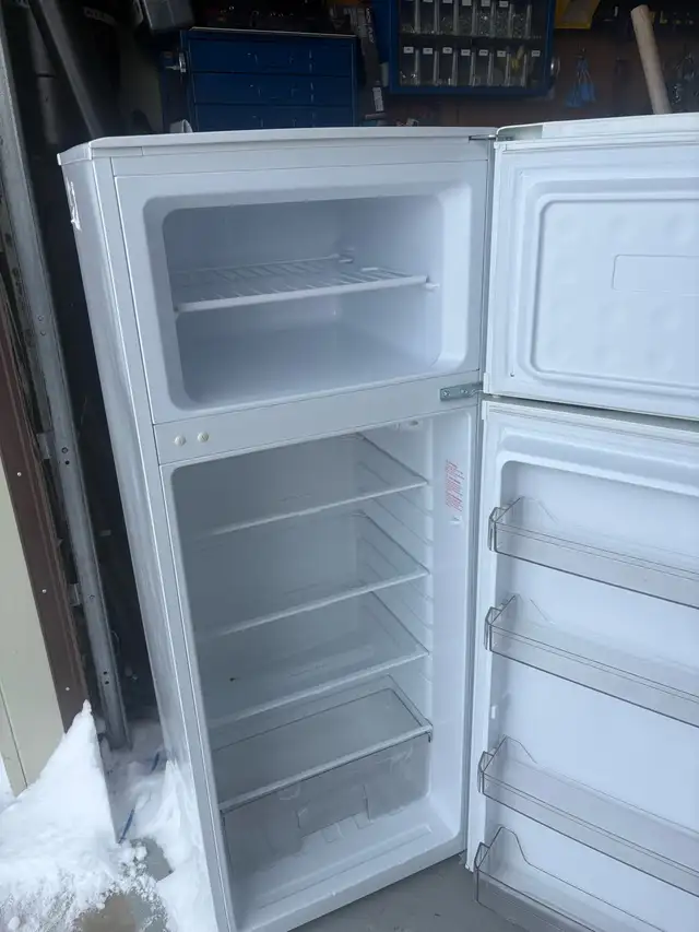 7 cube fridge - Photo 2