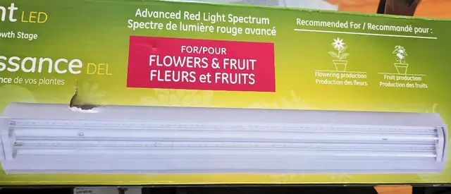 Growlight by GE - Indoor Plant Light - 24' - 40 Watt LED - Photo 2
