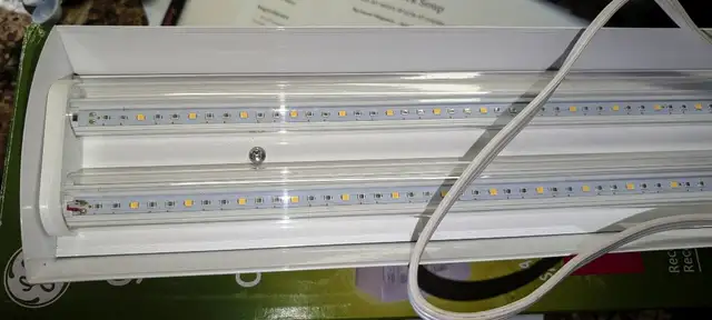 Growlight by GE - Indoor Plant Light - 24' - 40 Watt LED - Photo 4