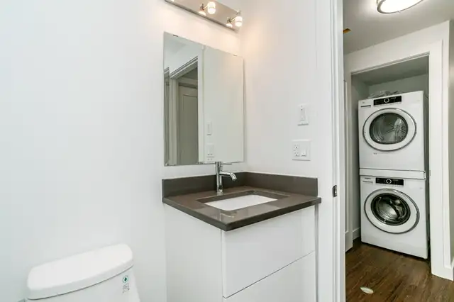 Room for rent Near U Of A - Photo 3