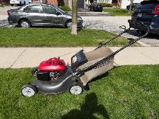 Honda Lawn Mower Quadra Cut System HRR 216