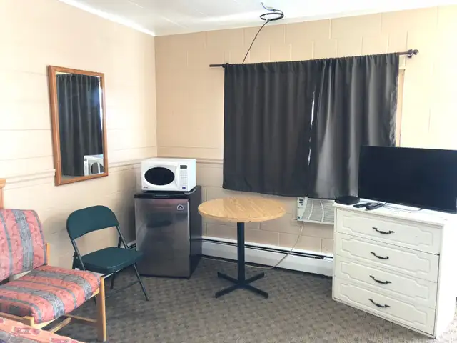 Single and Double Rooms available for Rent-Innisfail Alberta