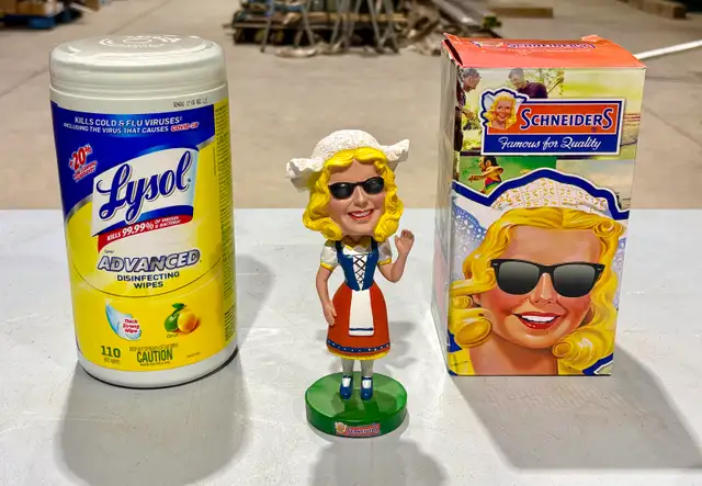 Schneider's Promotional Bobblehead Figurine (Original Packaging) - Photo 5