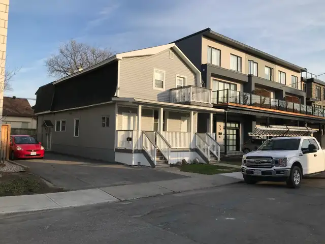 Bachelor apartment: New Edinburgh - separate kitchen - Photo 10