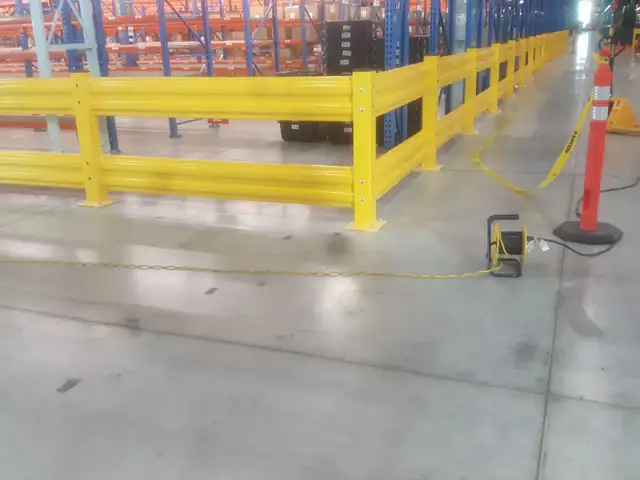 Pallet Racking protection - guards and safety rails. - Photo 6