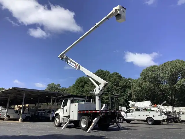 2018 Freightliner M2-106 Altec LR7-58RM Bucket Truck - Photo 4