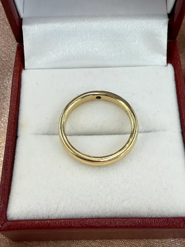 18K Gold Smooth Band w/Diamond Accent - Photo 2