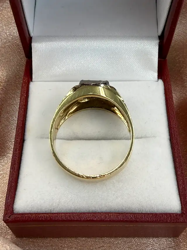 10K Gold Men's Diamond Ring -0.16CTW - Photo 4