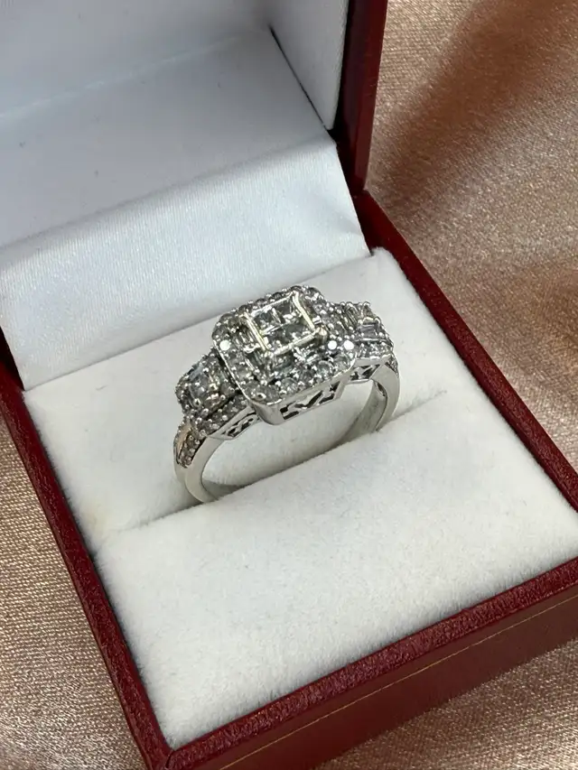 10K White Gold Illusion Set Diamond Cluster Ring