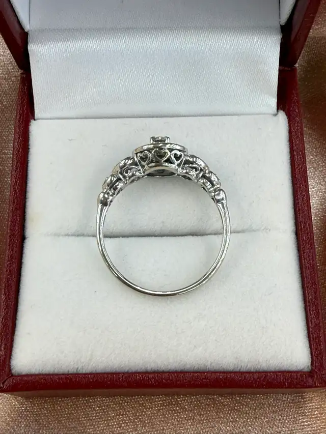 Cute 10K White Gold Diamond Halo Ring - Photo 4