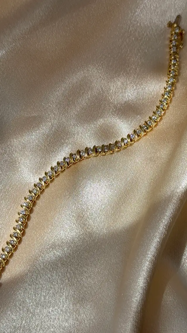18K Gold Diamond Tennis Bracelet - 2.07CTW - Photo 2