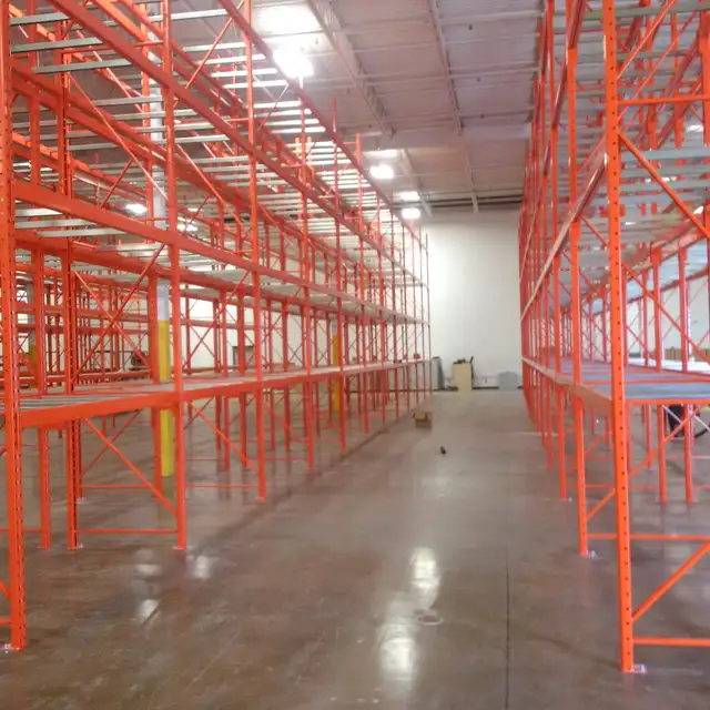 PALLET RACKING - Photo 5