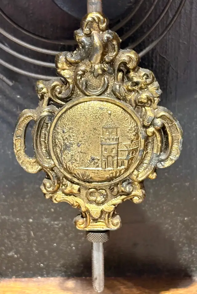 Oak Wood Gingerbread-Style Mantel Clock (E. Ingraham Company) - Photo 7