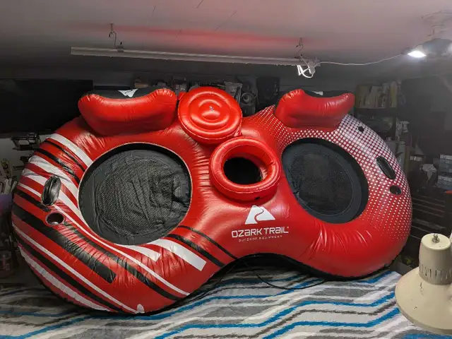 Pool floatie FOR SALE - Photo 2