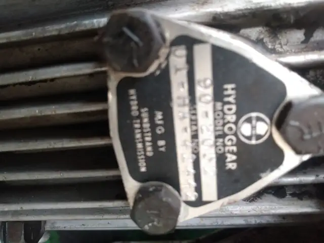 transaxles & other parts for vintage John Deere garden tractors - Photo 3