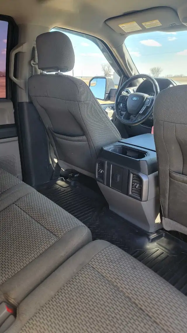 Saftied 2015 F150 ecoboost 4x4 - Photo 6