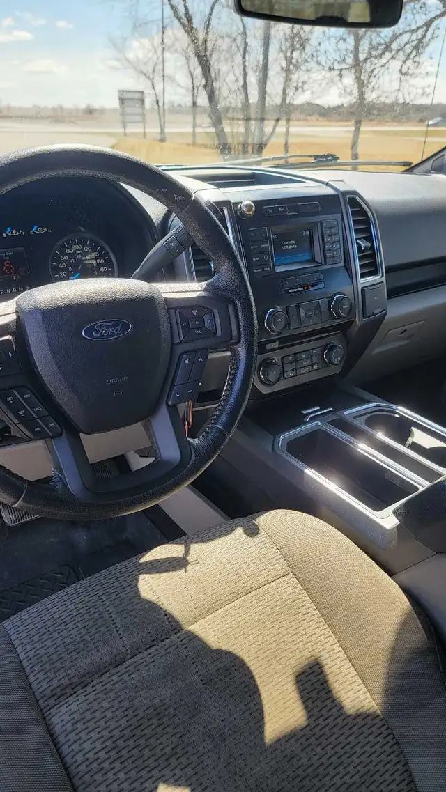 Saftied 2015 F150 ecoboost 4x4 - Photo 8