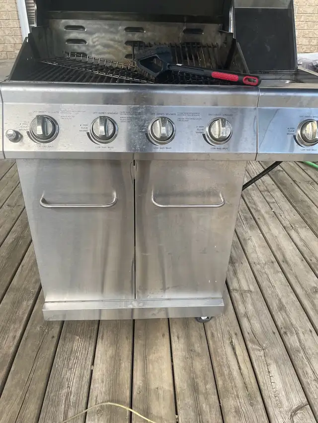 A cooking bbq grill - Photo 4