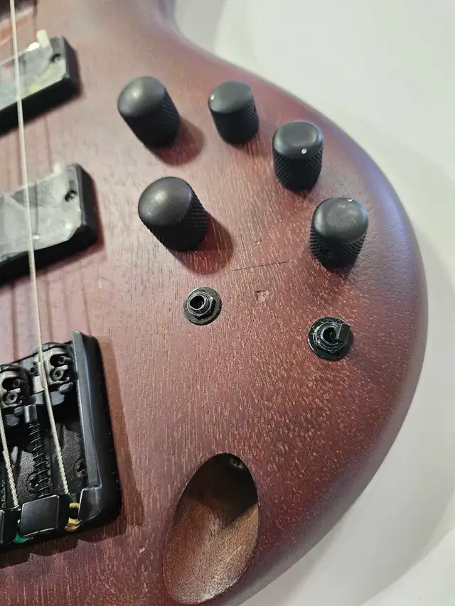 Ibanez SR506E 6 String Wood Grain Bass - Photo 3